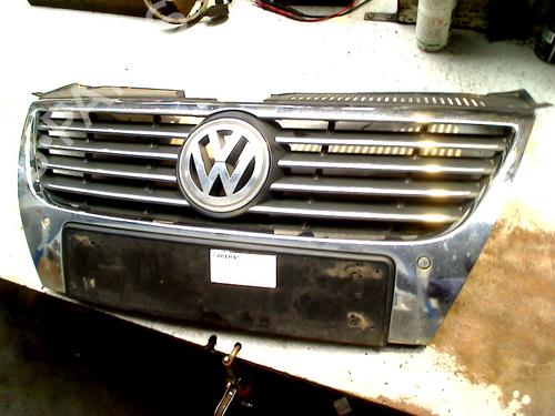 Used Grille VW PASSAT B6 Variant (3C5) 2.0 TDI (170 hp) 30573653