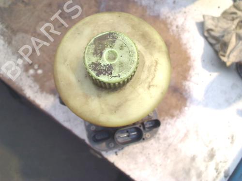 Bomba direccion VW POLO IV (9N_, 9A_) 1.4 16V (75 hp) 32773390