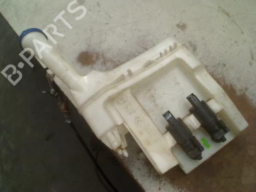 Used Windscreen washer tank PEUGEOT 107 (PM_, PN_) 1.0 (68 hp) 31271438