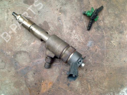 Inyector Inyector FORD FOCUS III Turnier 1.6 TDCi ECOnetic (105 hp) 36537224 36537224