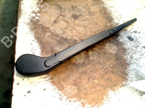 Używane Ramię wycieraczki tylnej szyby FORD FOCUS III 1.0 EcoBoost (125 hp) 31278655