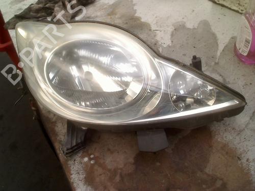 Used Right headlight Right headlight PEUGEOT 107 (PM_, PN_) 1.0 (68 hp) 33984849 33984849