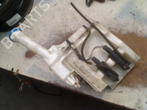 Used Windscreen washer tank PEUGEOT 107 (PM_, PN_) 1.0 (68 hp) 31271436