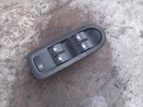 Used Switch RENAULT SCÉNIC II (JM0/1_) 2.0 (JM05, JM0U, JM1N, JM1U, JM2V) (135 hp) 24892386