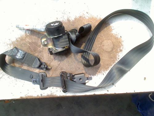 Used Rear right seatbelt VOLVO V70 III (135) T4 (180 hp) 30462302