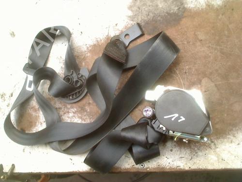 Sikkerhedssele foran venstre SEAT LEON (1P1) 1.6 (102 hp) 31312225