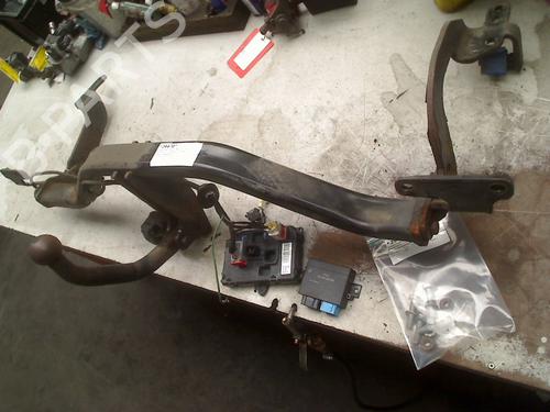 Trækkugle/Mekanisme Trækkugle/Mekanisme PEUGEOT 5008 (0U_, 0E_) 1.6 16V (156 hp) 34128000 34128000