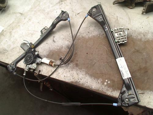 Vindusheismekanisme venstre foran BMW 3 Coupe (E46) 323 Ci (170 hp) 33022085