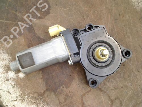 Motore alzacristalli anteriore sinistro KIA CARENS III MPV (UN) 2.0 CVVT (144 hp) 31147544