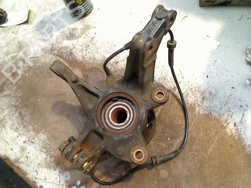 Used Left front steering knuckle RENAULT ZOE (BFM_) ZOE (88 hp) 32473584