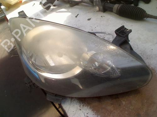 Used Right headlight TOYOTA AYGO (_B1_) 1.0 (KGB10_, KGB10R) (68 hp) 31128160