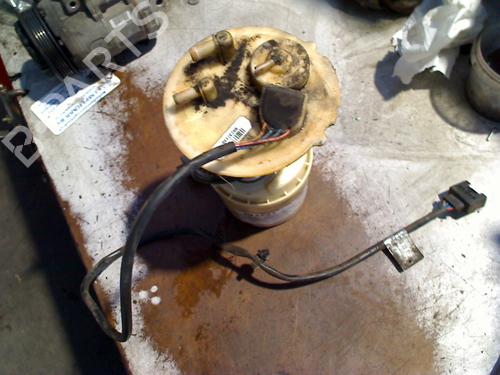 Używane Pompa paliwa MERCEDES-BENZ A-CLASS (W168) A 140 (168.031, 168.131) (82 hp) 31312312