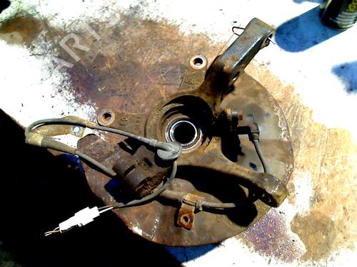 Fusee rechts voor OPEL AGILA A (H00) 1.0 (F68) (60 hp) 31066320