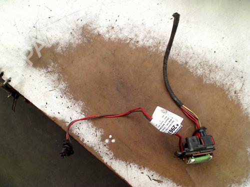 Used Heater resistor Heater resistor OPEL VIVARO A Van (X83) 2.0 CDTI (F7) (90 hp) 33270301 33270301