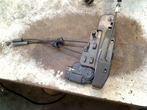 Türschloss links vorne für KIA CARENS III MPV (UN) 2.0 CVVT (144 hp) 31177179