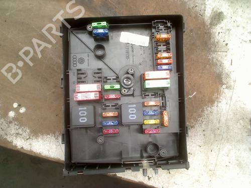 Dør styreenhed Dør styreenhed SKODA OCTAVIA II Combi (1Z5) 1.2 TSI (105 hp) 33989051 33989051