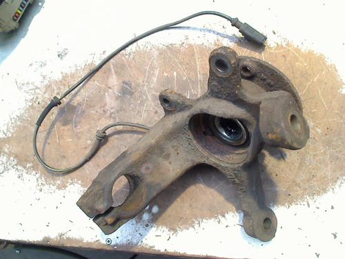 Used Left front steering knuckle TOYOTA AYGO (_B1_) 1.0 (KGB10_, KGB10R) (68 hp) 32473581