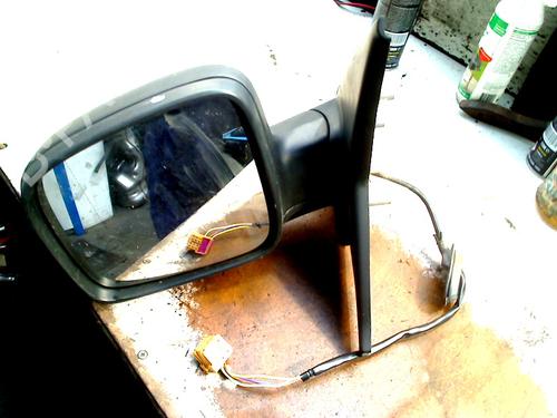 Used Left mirror VW TRANSPORTER T5 Van (7HA, 7HH, 7EA, 7EH) 2.5 TDI (130 hp) 32673138