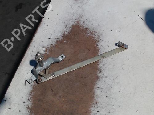 Used Front wipers mechanism VOLVO 240 Kombi (P245) 2.0 (111 hp) 25020609