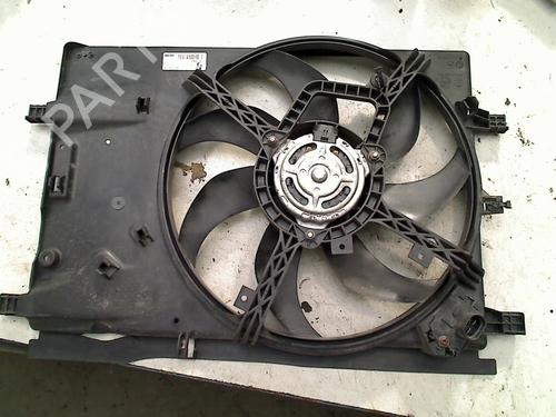 Used Radiator fan Radiator fan FIAT GRANDE PUNTO (199_) 1.2 (65 hp) 21911828 21911828