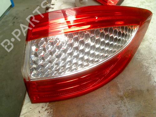 Used Right taillight FORD MONDEO IV Turnier (BA7) 2.0 (145 hp) 28602388