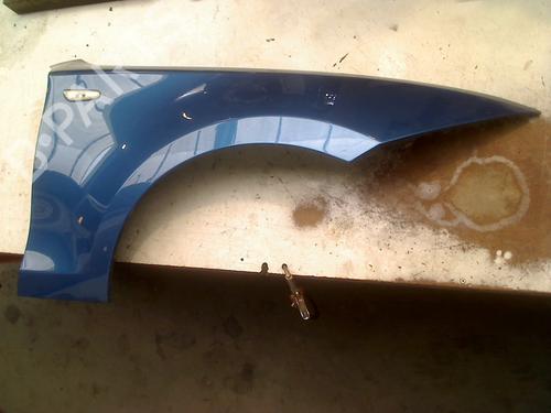 Aleta delantera derecha BMW 1 (E87) 116 i (115 hp) 31312193