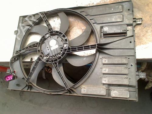 Used Radiator fan Radiator fan 32481120 32481120