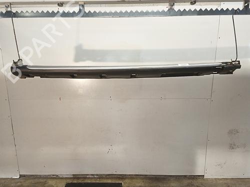 left-sideskirt-dacia-sandero-2008-35899867 main image