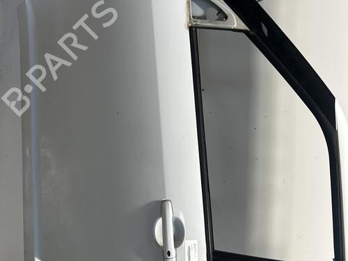 Dør venstre foran SUZUKI SWIFT III (MZ, EZ) 1.3 DDiS (RS413D) (75 hp) 30356756