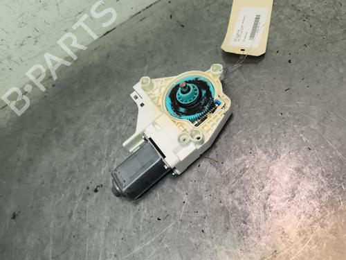 Vindusheismekanisme venstre foran AUDI A1 (8X1, 8XK) 1.6 TDI (90 hp) 32995643