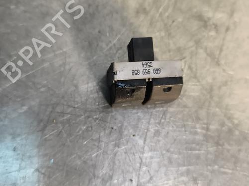 Used Left front window switch Left front window switch VW POLO IV (9N_, 9A_) 1.4 16V (75 hp) 30357117 30357117