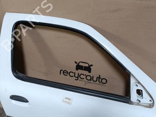 Used Right front door RENAULT CLIO II (BB_, CB_) 1.5 dCi (B/C2J) (68 hp) 21707844