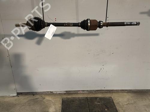 Used Right front driveshaft Right front driveshaft CITROËN C3 III (SX) 1.2 THP 110 (SXHNPS, SXHNZT, SXHNZ6) (110 hp) 31041674 31041674