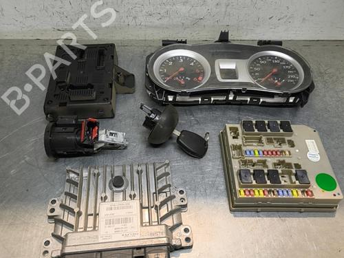 Used Electronic module RENAULT CLIO III (BR0/1, CR0/1) 1.5 dCi (C/BR0G, C/BR1G) (68 hp) 32477418