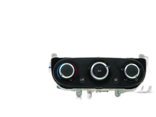 climate-control-renault-clio-iv-bh_-2012-2013-2014-2015-2016-2017-2018-2019-2020-2021-36802449 main image