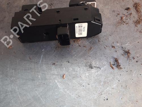 Used Right front window switch Right front window switch KIA SPORTAGE III (SL) 1.7 CRDi (116 hp) 32996048 32996048