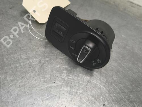 Commande de phare SEAT IBIZA IV SC (6J1, 6P5) 1.2 TSI (90 hp) 32996830