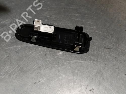 Used Right front window switch Right front window switch PEUGEOT 208 II (UB_, UP_, UW_, UJ_) e-208 (136 hp) 28443753 28443753