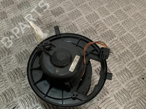 Heater blower motor VW GOLF VI (5K1) 1.6 TDI | BP21714647M62 
