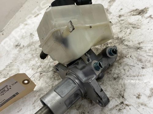 Brake master cylinder BMW X1 (E84) xDrive 18 d | BP39639170M77 - Image 3