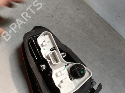 right-tailgate-light-vw-golf-vii-5g1-bq1-be1-be2-2012-2013-2014-2015-2016-2017-2018-2019-2020-2021-29003534 main image
