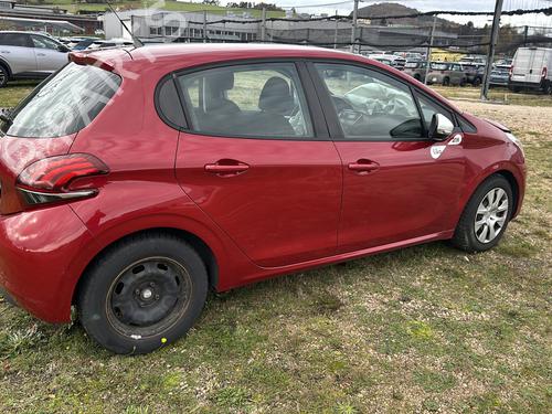 Left taillight PEUGEOT 208 I (CA_, CC_) 1.2 VTI 82 | BP32218496C34 