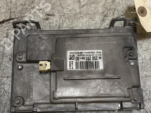 Used Display monitor Display monitor PEUGEOT 208 I (CA_, CC_) 1.6 BlueHDi 100 (100 hp) 21704282 21704282