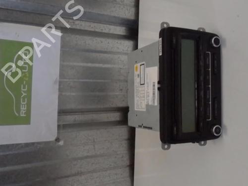Used Radio VW GOLF VI (5K1) 2.0 TDI (110 hp) 21724917