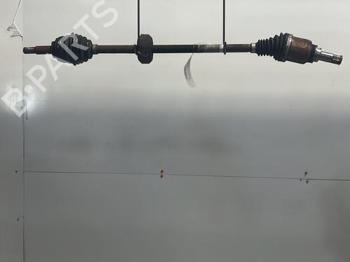 Used Right front driveshaft DACIA SANDERO II 1.5 dCi (90 hp) 25720956