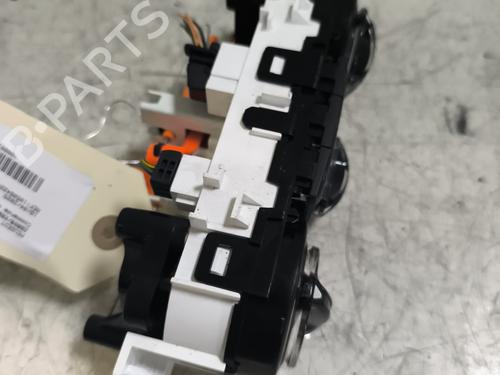 Climate control PEUGEOT 208 I (CA_, CC_) 1.2 VTI 82 | BP25444292I5 
