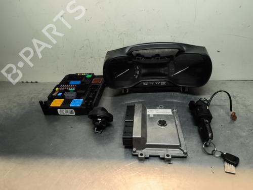 Used Electronic module CITROËN C3 III (SX) 1.2 PureTech 82 (83 hp) 31151062