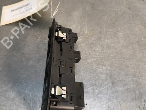 Used Left front window switch Left front window switch PEUGEOT 308 II (LB_, LP_, LW_, LH_, L3_) 1.6 HDi / BlueHDi 115 (115 hp) 29996918 29996918
