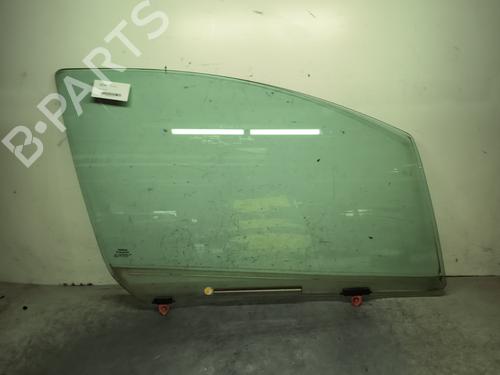 Dør rude højre foran TOYOTA YARIS (_P13_) 1.3 (NSP130_, NSP130) (99 hp) 31258087