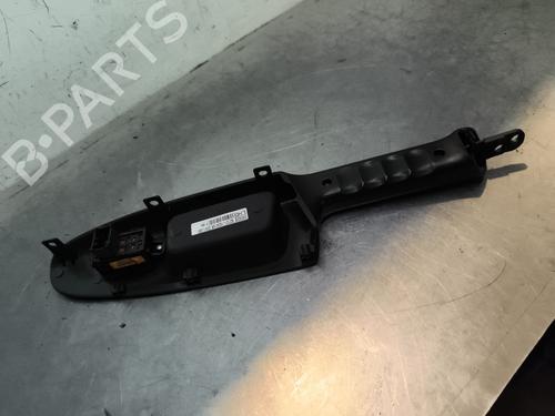 right-front-window-switch-kia-rio-ii-jb-2005-2006-2007-2008-2009-2010-2011-32993897 main image